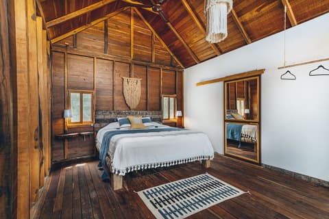 La Embajada Universal - The Eighth Color of Bacalar, Room