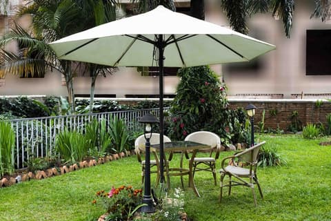 ONE CLICK HOTEL, Front of property