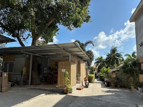 The Sea Resort Haad Rin, Reception