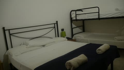 RED AND BLUES MUSIC HOTEL GENOVA, Room