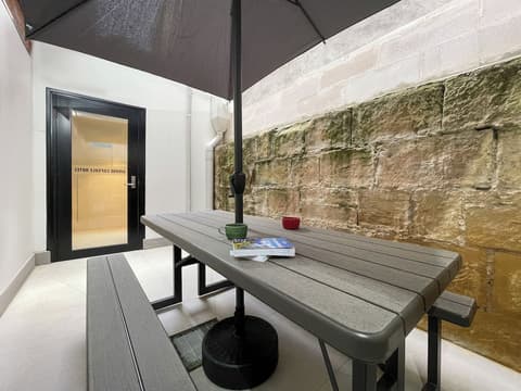 Airone Capsule Hotel, Outdoor dining