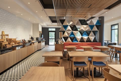 Holiday Inn Express Marne La Vallee Val D Europe by IHG