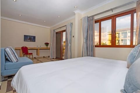West Lerruat Hotel