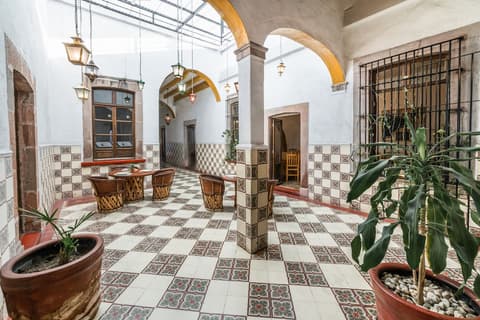 Hotel Meson de Isabel