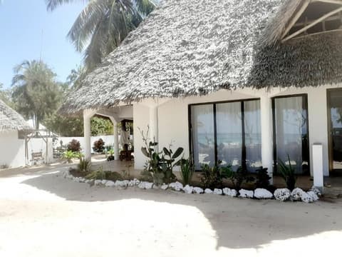 Maua beach lodge