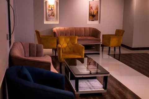 Ahlin 2 Serviced Apartment