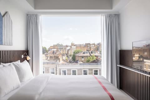 Ruby Zoe Hotel London by IHG