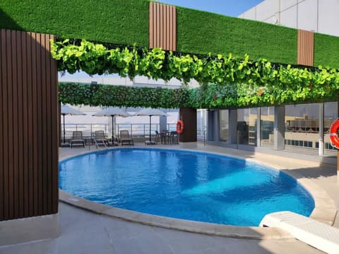 GLORIA HOTEL AND SUITES