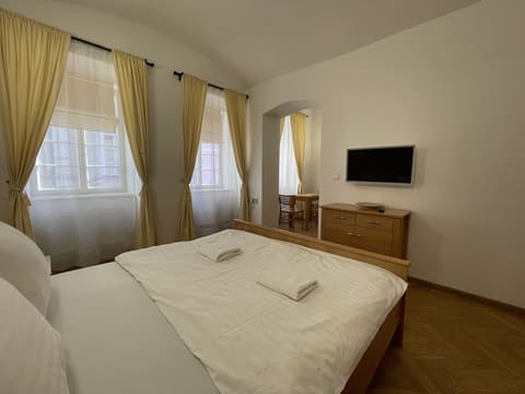 White Swan Boutique Apartments