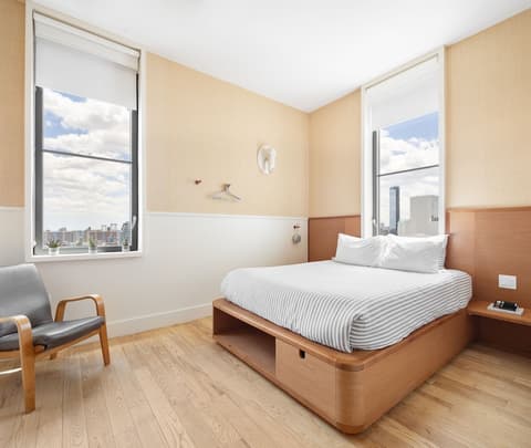 Untitled at 3 Freeman Alley, Room