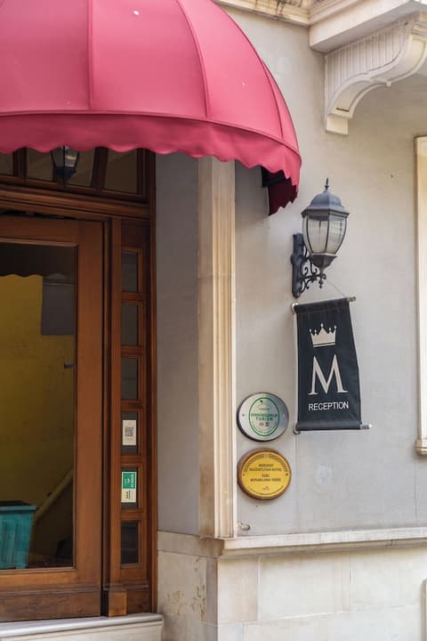 Meroddi Galata Flats