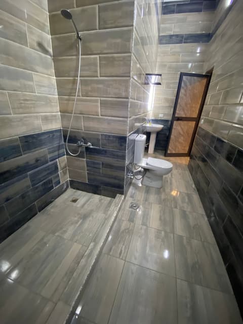 Gresham Hotel, Bathroom