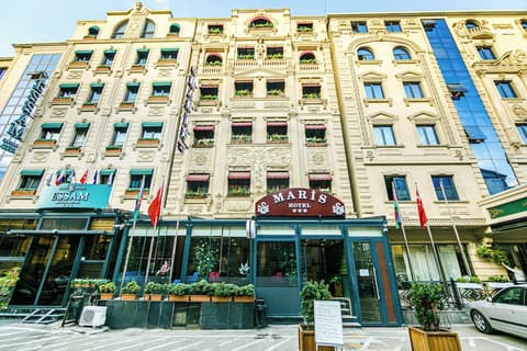 Maris Hotel Baku