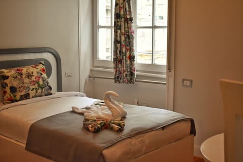 columbia sky city, Room