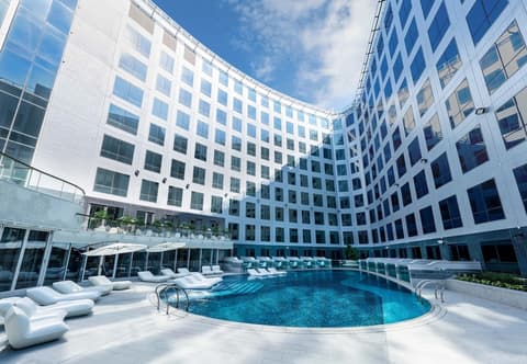 Regala Skycity Hotel by Regal Hotels, Outdoor pool