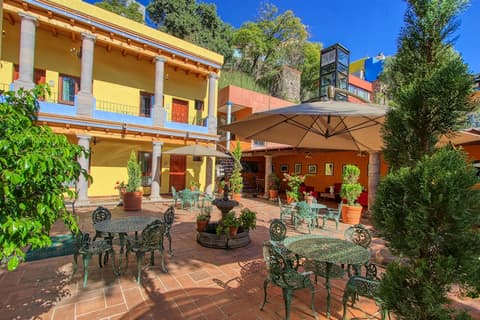 El Mesón de los Poetas