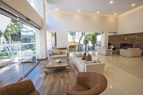 Krystal Satélite María Bárbara