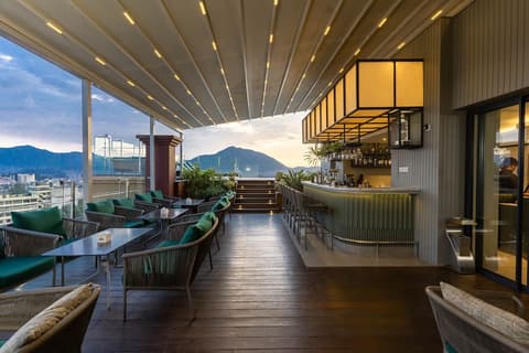 Hotel Shambala, Bar (on property)