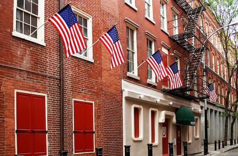 Apple Hostels, Front of property - evening/night