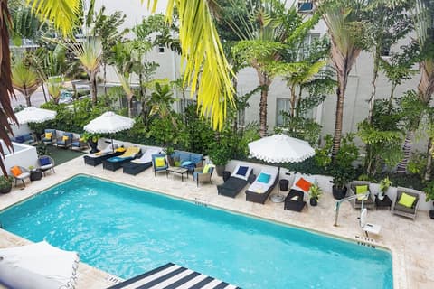 Hotel Croydon, View from room