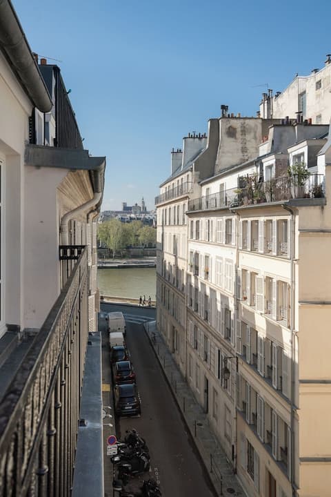 Hotel Saint-Louis en L'Isle - Notre-Dame