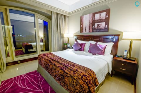 Somewhere Hotel Apartment, Room