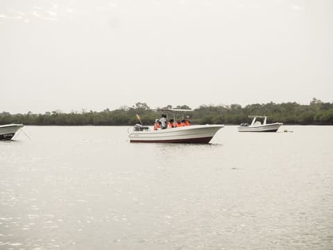 Ponta Anchaca, Boating