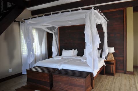 Hakusembe River Lodge, Room