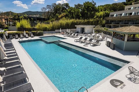 Suite Home Porticcio, Pool