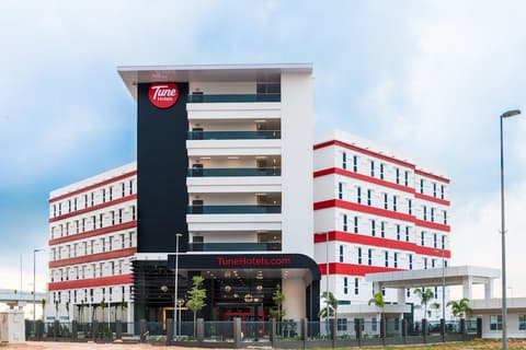 Tune Hotel KLIA - KLIA2, Front of property