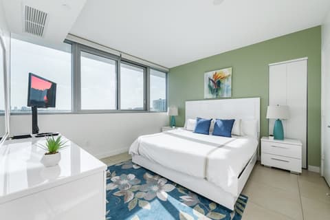 Churchill Suites Monte Carlo Miami Beach