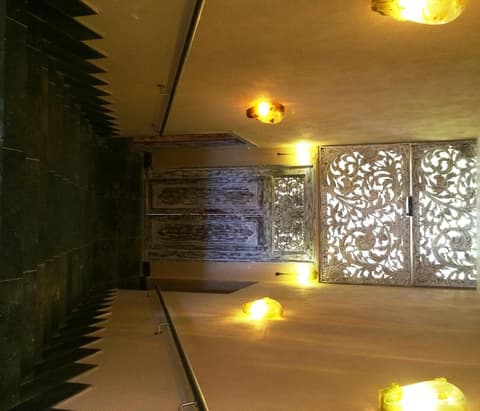 Sevenmaze Charming House