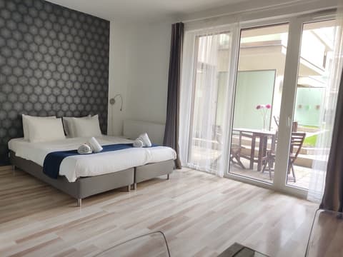 Corvin Center Suites, Room