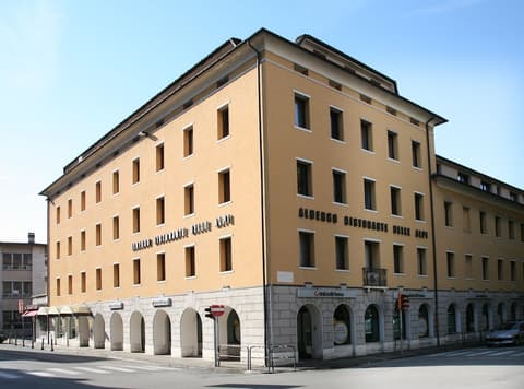 Albergo Delle Alpi, Front of property
