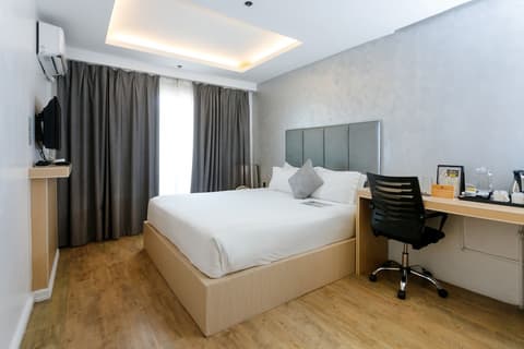Regency Grand Suites