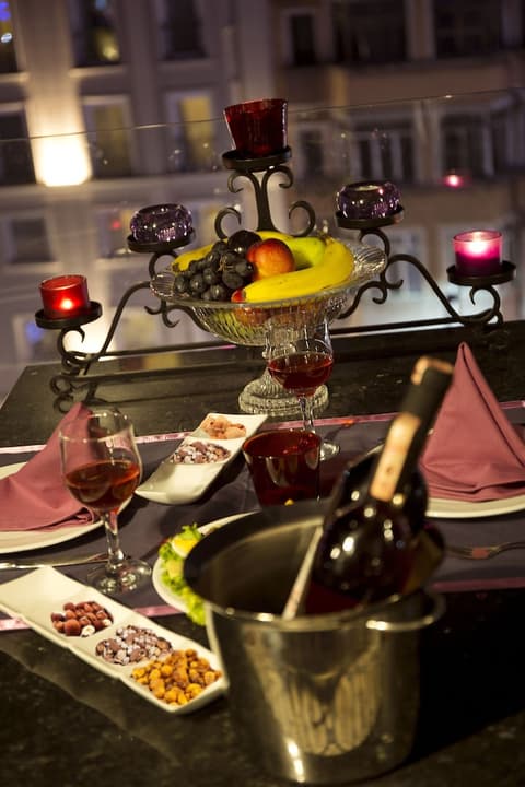 Taximist Hotel, In-room dining