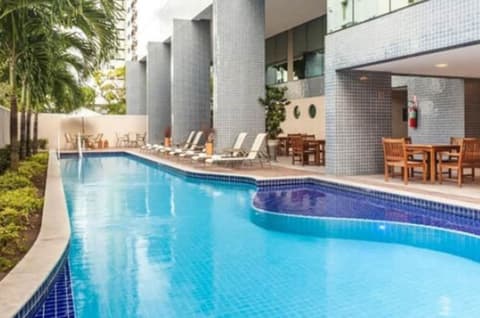 BEACH CLASS CONVENTION BY MAI, Pool