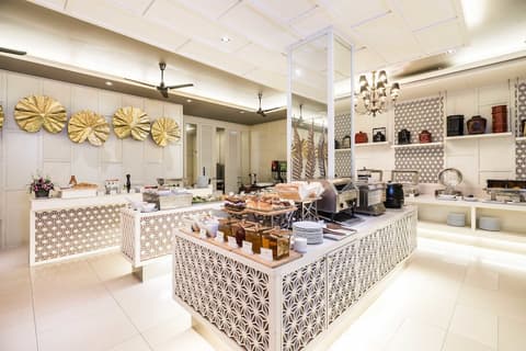 Best Western Patong Beach, Breakfast area