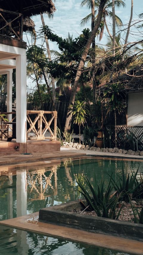 Sahari Zanzibar, Pool