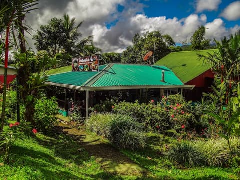 Posada Río Celeste La Amistad