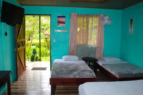 Posada Río Celeste La Amistad