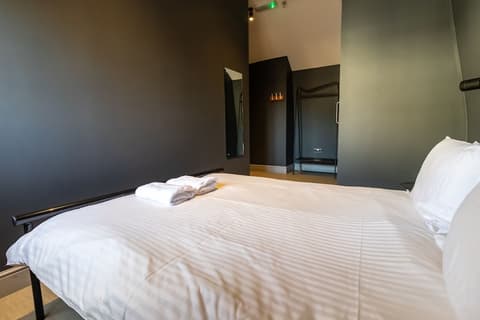 PubLove @ The Steam Engine - Hostel, Room