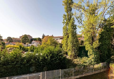 B&B HOTEL Saint-Etienne La Terrasse