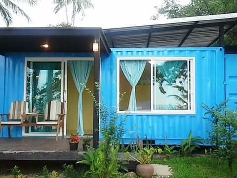 Think & Retro Cafe Lipa Noi Samui