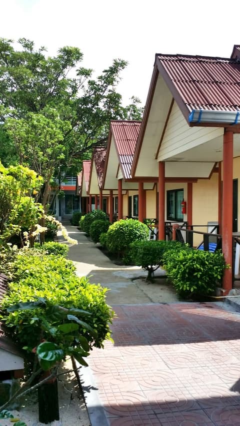 Phi Phi Rimlay Cottage