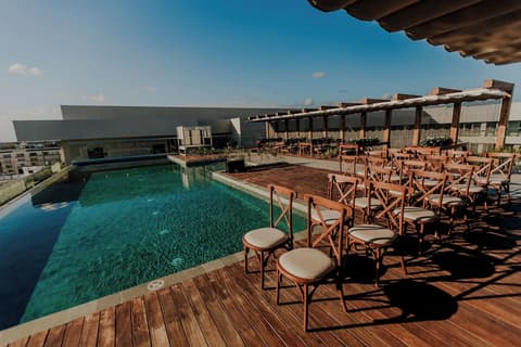 Aloft Playa Del Carmen, Outdoor banquet area