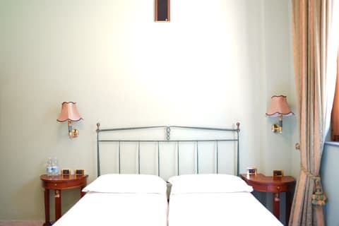 Fantastic Garden, Room