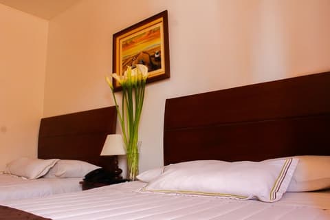 EPIQUS HOTEL