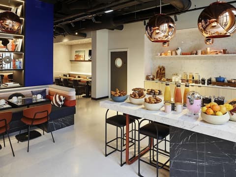 Tribe Paris Saint Ouen