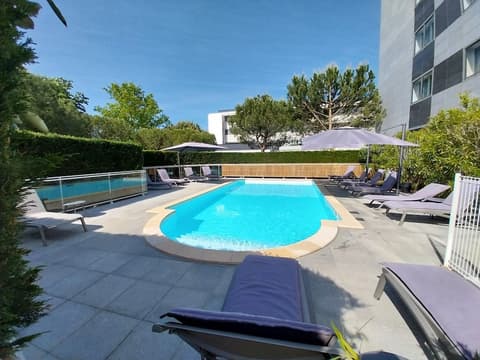 CERISE Bordeaux Mérignac Aéroport, Outdoor pool